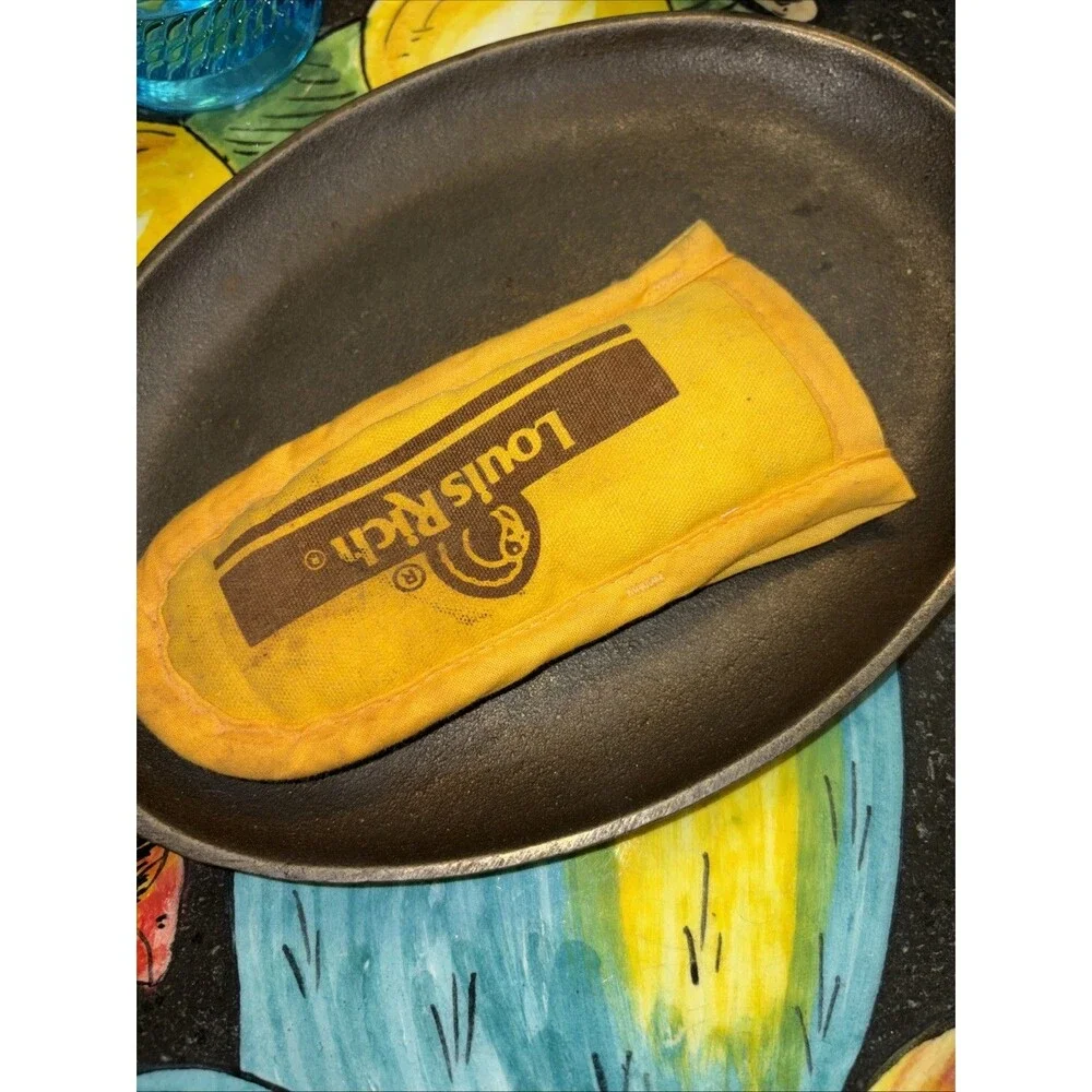 Unbranded oval made
